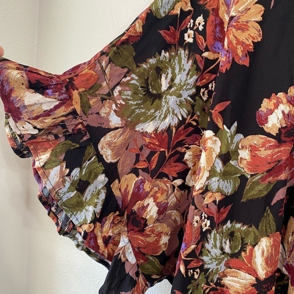 BNWT Andrée by Unit Floral Boutique Top, Small - Picture 3 of 7